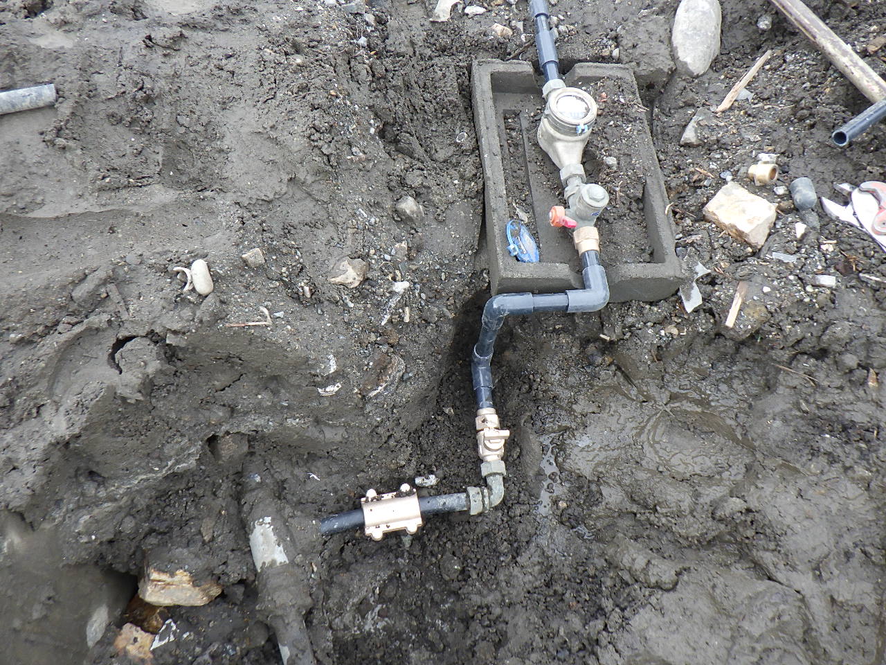 給水管漏水修理