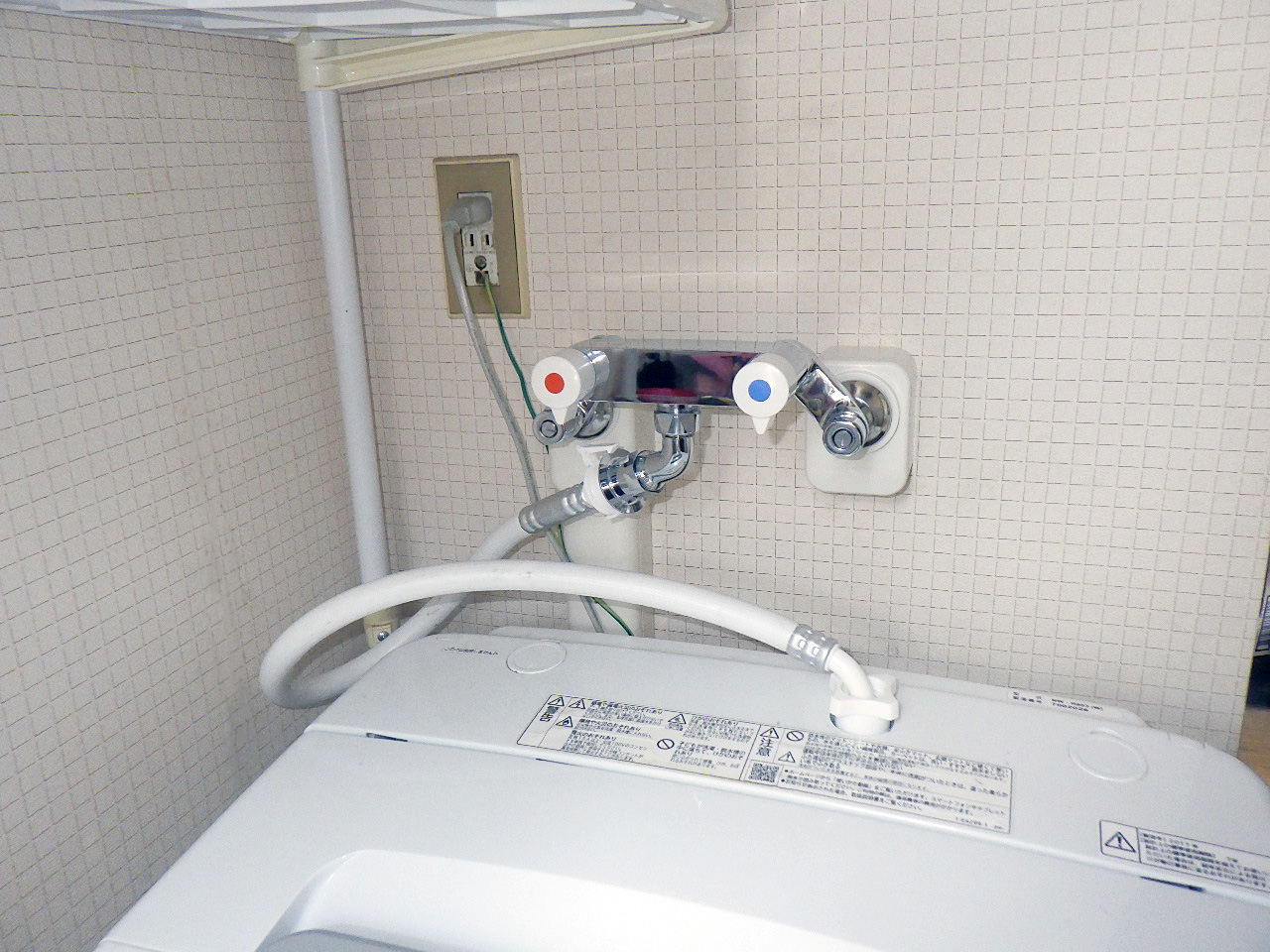 洗濯機周辺の水栓交換工事